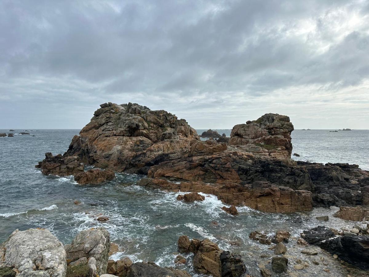 Gites Le Rucher De Kerillis Plouguiel Exteriör bild